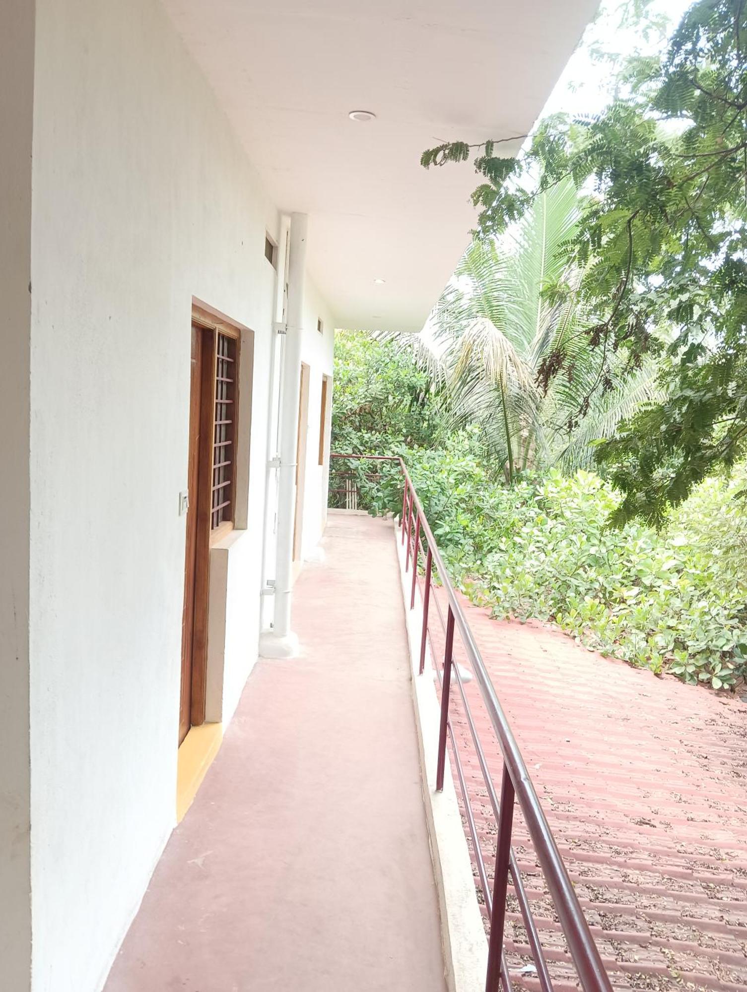 Travellers Crib Hotel Auroville Exterior photo