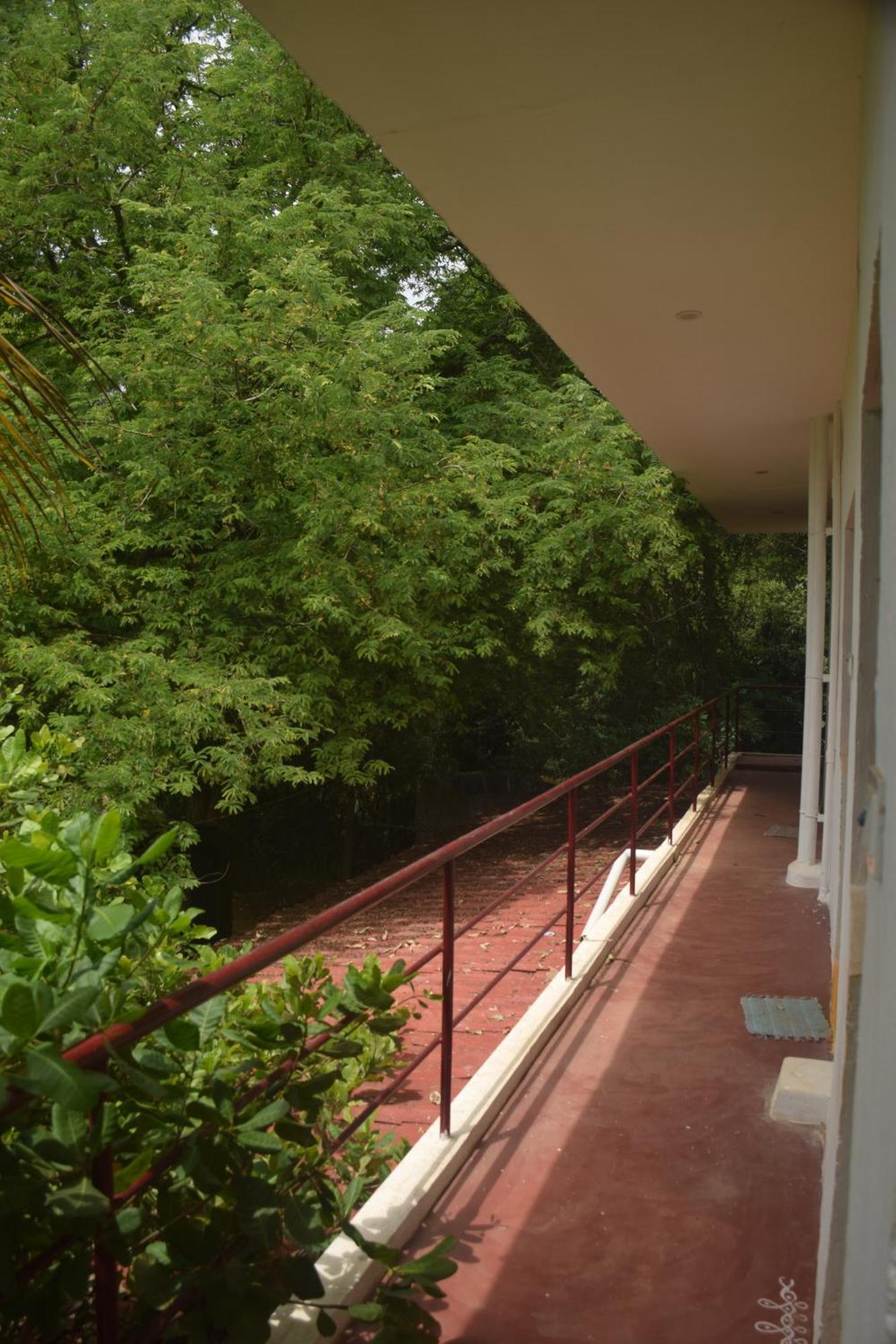Travellers Crib Hotel Auroville Exterior photo